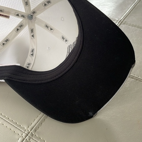 Adidas Taylormade R15 fitted hat - Picture 5 of 6